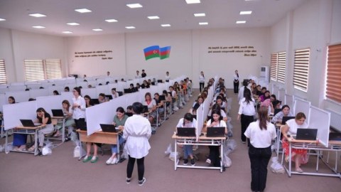 2370 müəllimin maaş artımı RƏSMİLƏŞDİ