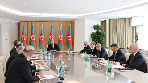 Prezident xarici neft şirkətləri barədə: "İqtisadi inkişafa mənfi təsir göstərirdilər"