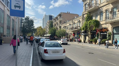 Tbilisi prospektində taksi duracaqları yaradılır