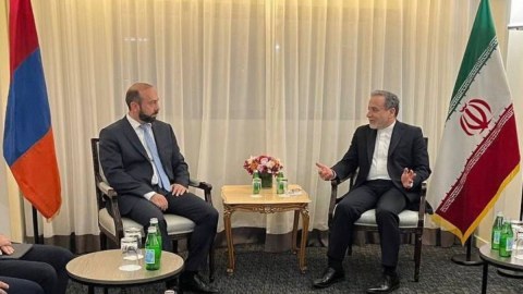 Mirzoyan iranlı həmkarı ilə Cənubi Qafqazı müzakirə etdi