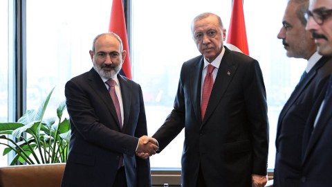 Ərdoğan Paşinyanla görüşündən danışdı: "Məsələlərə müsbət yanaşdığını gördüm"