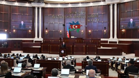 Milli Məclis yeni heyəti iclasa çağırdı - Deputatlara vəsiqə VERİLƏCƏK