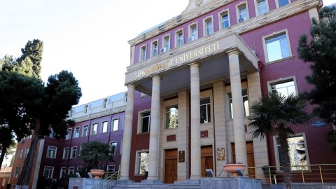Tələbələrdən pul yığan müdir işdən QOVULDU