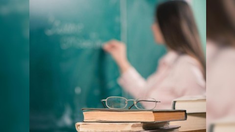 210 müəllim qarşılıqlı şəkildə yerini dəyişib
