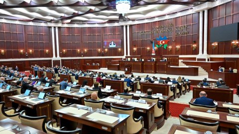 Parlament komitələrinin tam TƏRKİBİ
