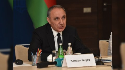 Kamran Əliyev prokurorluq əməkdaşlarını təltif etdi