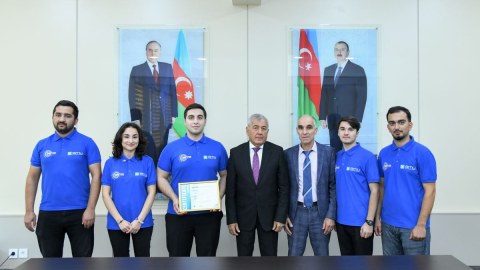 Rektor “Zəngəzur” PUA-sını hazırlayan tələbələrlə görüşdü - FOTO