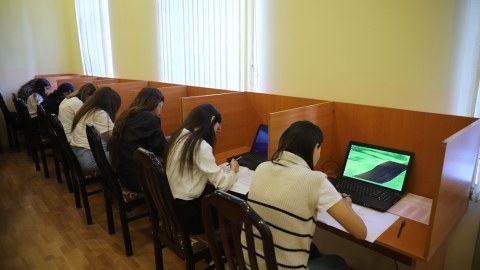 Gəncə Dövlət Universitetində tyutor işləmək istəyənlər üçün imtahan keçirildi