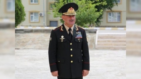 Yeni sədr generalın qardaşı oğlunu işdən çıxardı