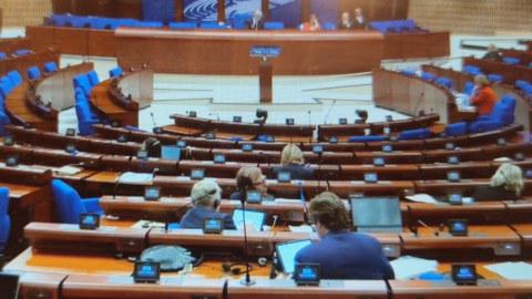 AŞPA dialoq platforması kimi fəaliyyət göstərməlidir – Serbiyalı deputatlar