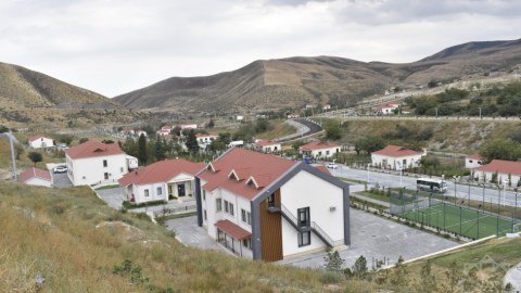 Talış kəndinə köçürülənlər işlə təmin olunub