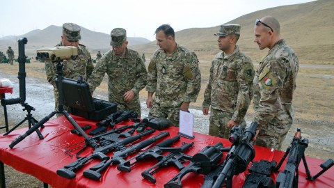 Macarıstanlı hərbçilər Xüsusi Təyinatlı Qüvvələrin hərbi hissəsində - FOTO