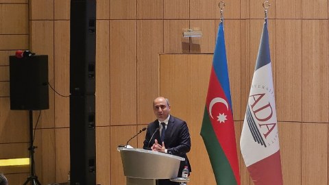 Təhsildə məişət xarakterli müzakirələrdən kənara çıxmalıyıq - NAZİR