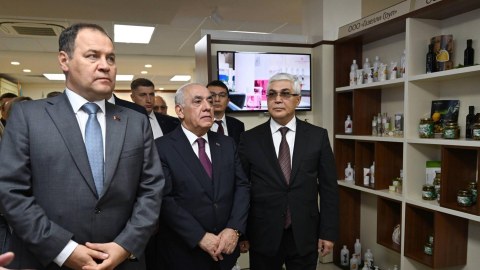 Əli Əsədov Minskdə Azərbaycan Ticarət Evində - FOTOLAR