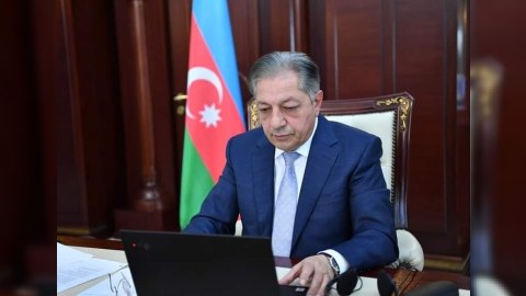İnsan, Cəmiyyət və Müəllim