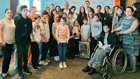 Leyla Əliyeva uşaqlarla bir arada - FOTO
