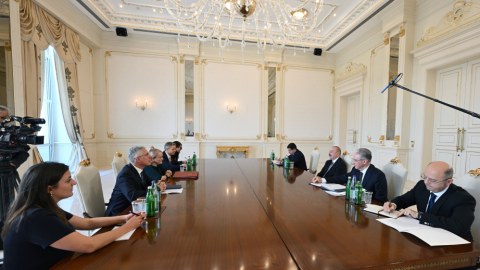 İlham Əliyev britaniyalı naziri qəbul etdi - FOTO