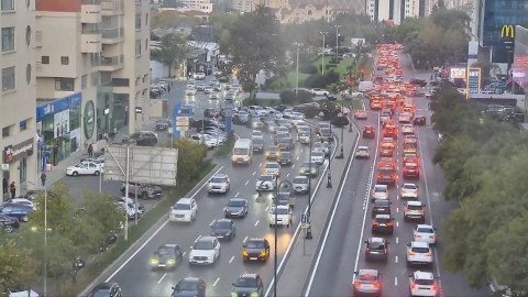 16 əsas yolda tıxac var - SİYAHI