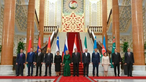 Rəhmon Azərbaycan parlamentinin sədrini qəbul edib