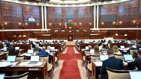Deputatlara təzə elektron poçt AÇILDI