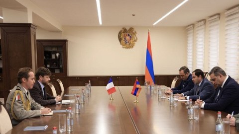 Papikyan Fransa səfiri ilə əməkdaşlığı müzakirə etdi