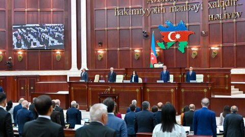 Deputatlara köməkçilər təyin edilib: bu qədər maaş alacaqlar