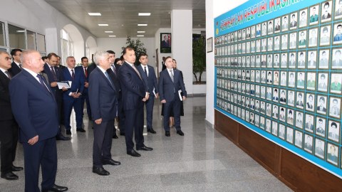 Yeni sədr akademiyada tədrisin vəziyyəti ilə maraqlanıb - FOTO
