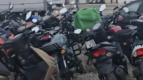 Bakıda mopedlər cərimə meydançasına aparıldı - SƏBƏB