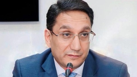 Mayis Əliyevi kresloya bağlayıb pulunu aparana 10 il HƏBS 
