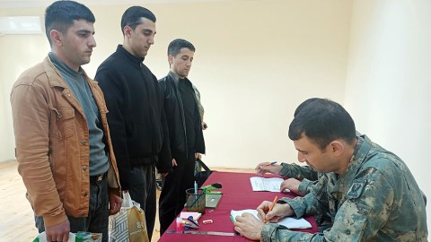 Azərbaycanda ehtiyatda olan hərbçilər orduya çağırıldı - FOTO