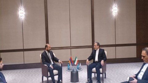 İran və Ermənistan XİN rəhbərləri İstanbulda görüşdü