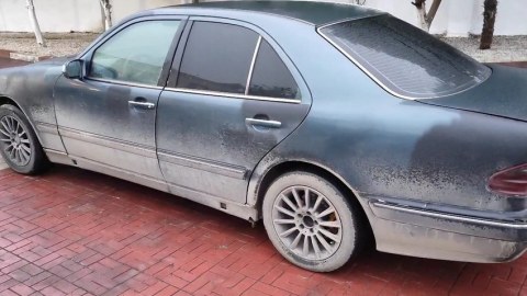 "Mercedes"i narkotikin təsiri altında sürdü, saxlanıldı
