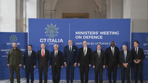G7 ölkələrinin müdafiə nazirləri görüşdü: ilk dəfə