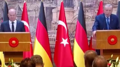 Ərdoğan Şoltsla nələrdən danışdı...