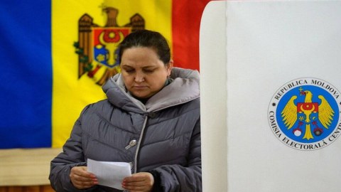Moldovada prezident seçkiləri və referendum BAŞ TUTUB