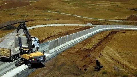 İran Əfqanıstan və Pakistanla sərhəddə DİVAR ÇƏKİR