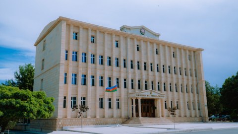 Həmkəndlisini öldürən şəxs hakim qarşısında