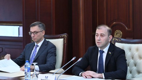 Bu gün parlamentdə nələr müzakirə edildi?