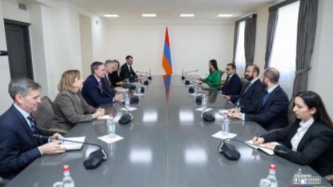 Baydenin köməkçisi Ermənistana getdi