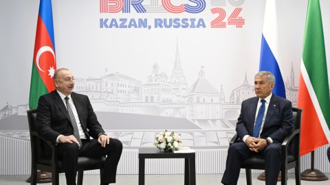 İlham Əliyev Tatarıstanın Rəisi ilə görüşüb