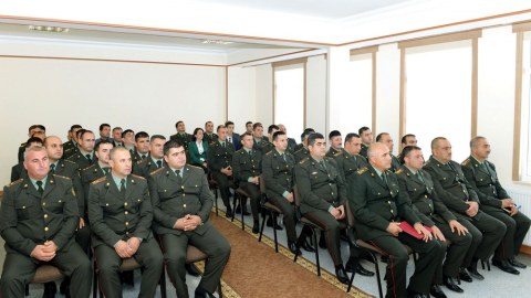 Ədliyyədə rütbəli&nbsp;işçilərin&nbsp;maaşı dəyişəcək
