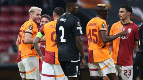 "Qalatasaray"dan qələbə - 7 qol vuruldu