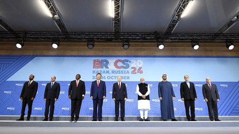 BRICS liderləri hələlik təşkilata yeni üzvləri qəbul etməmək qərarı VERDİLƏR
