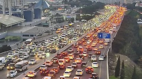 24 əsas yolda tıxac var