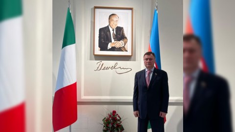 Deputat italiyalı nazir müavininə təşəkkür etdi