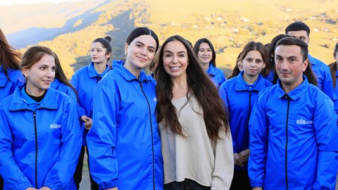 Leyla Əliyeva Lerikdə ağacəkmə aksiyasında - FOTO