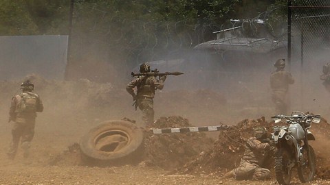 “Hizbullah” İsrail hərbi bazalarını atəşə tutdu
