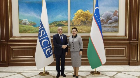 Azay Quliyev Özbəkistanın spikeri ilə görüşdü - FOTO