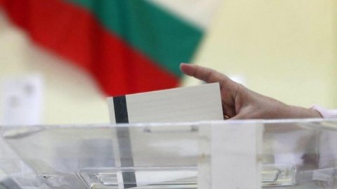 Bolqarıstanda növbədənkənar parlament seçkiləri