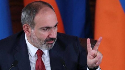 Paşinyan Kobaxidzeni təbrik etdi